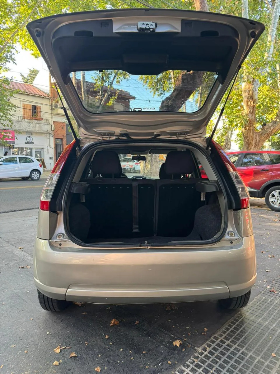 Ford Fiesta 1.6 Ambiente Mp3 - Imagen 10