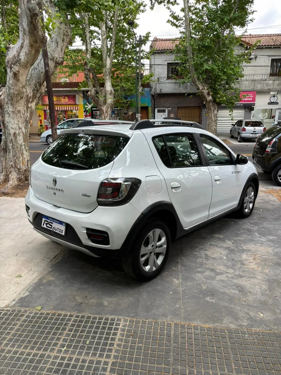 Renault Sandero Stepway 1.6 Privilege 105cv - Imagen 5