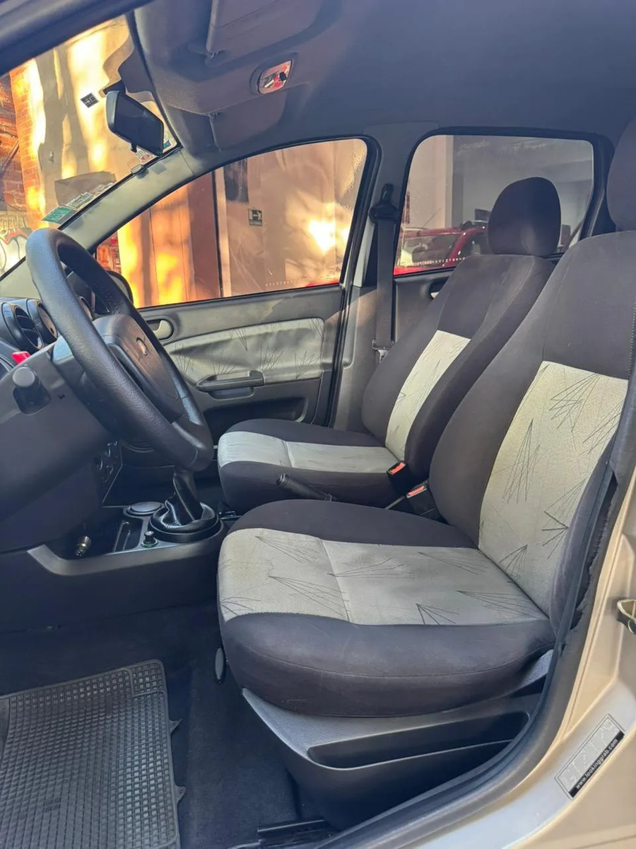 Ford Fiesta 1.6 Ambiente Mp3 - Imagen 12