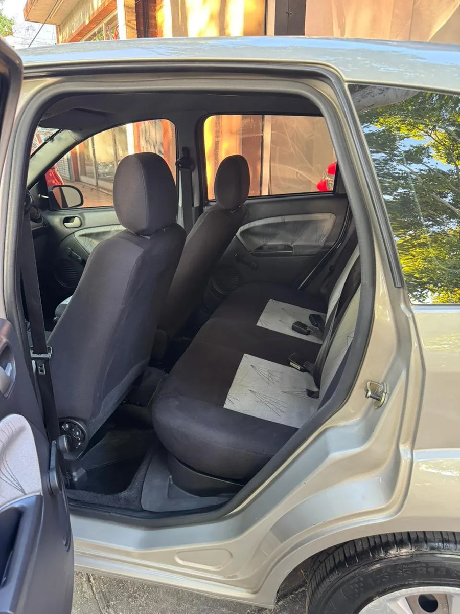 Ford Fiesta 1.6 Ambiente Mp3 - Imagen 15