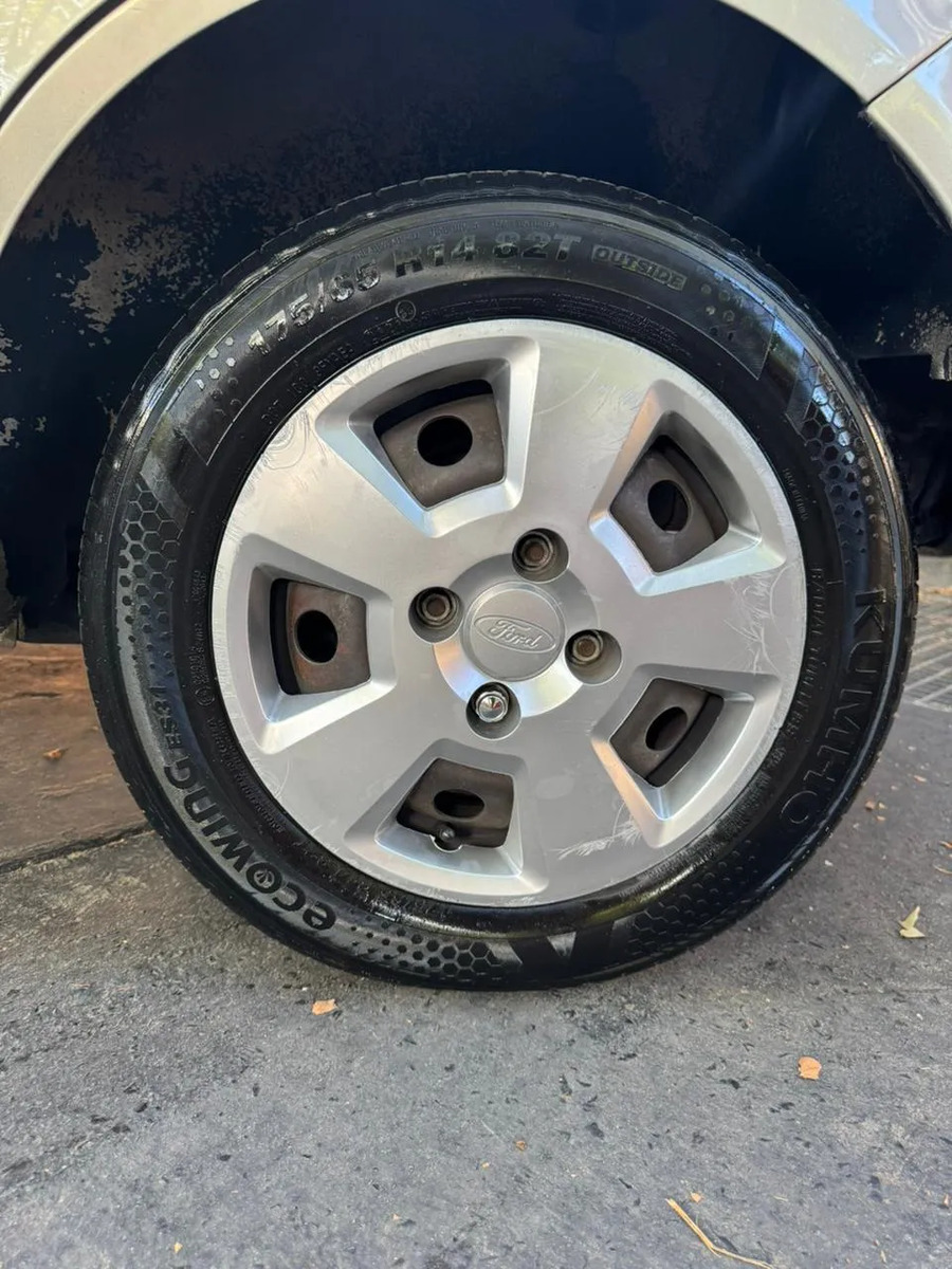 Ford Fiesta 1.6 Ambiente Mp3 - Imagen 21