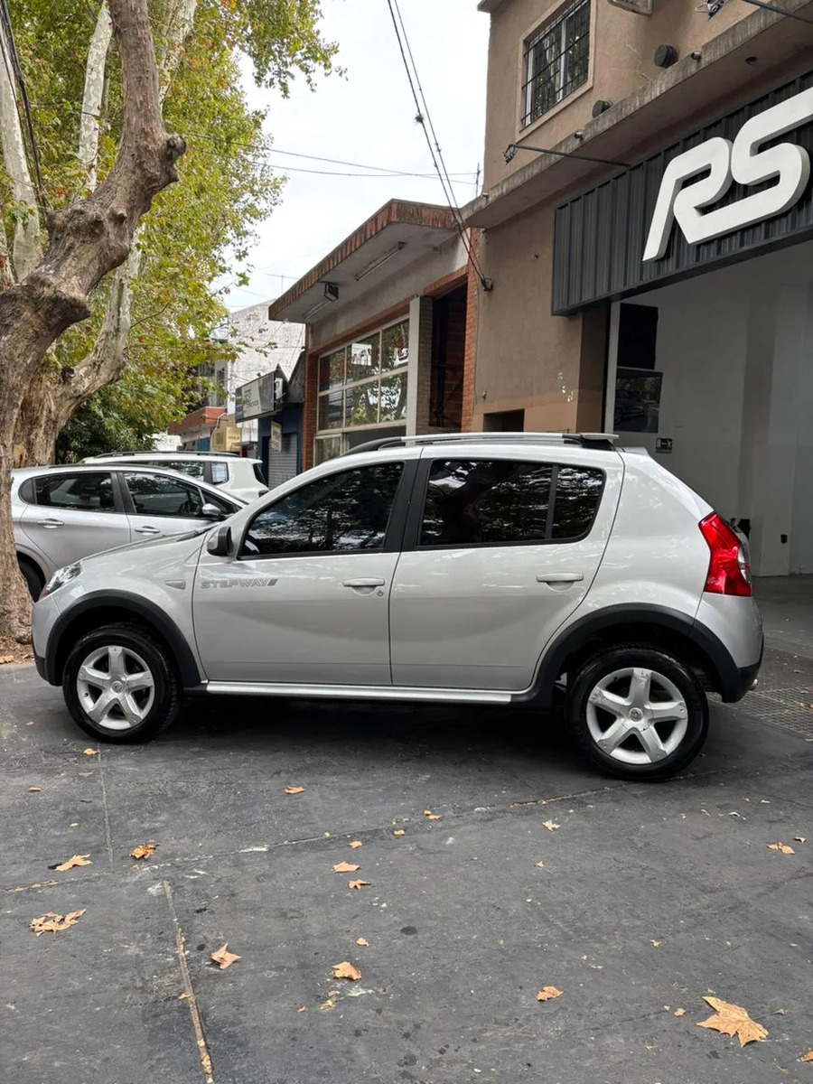 Renault Sandero Stepway 1.6 Confort 105cv - Imagen 5