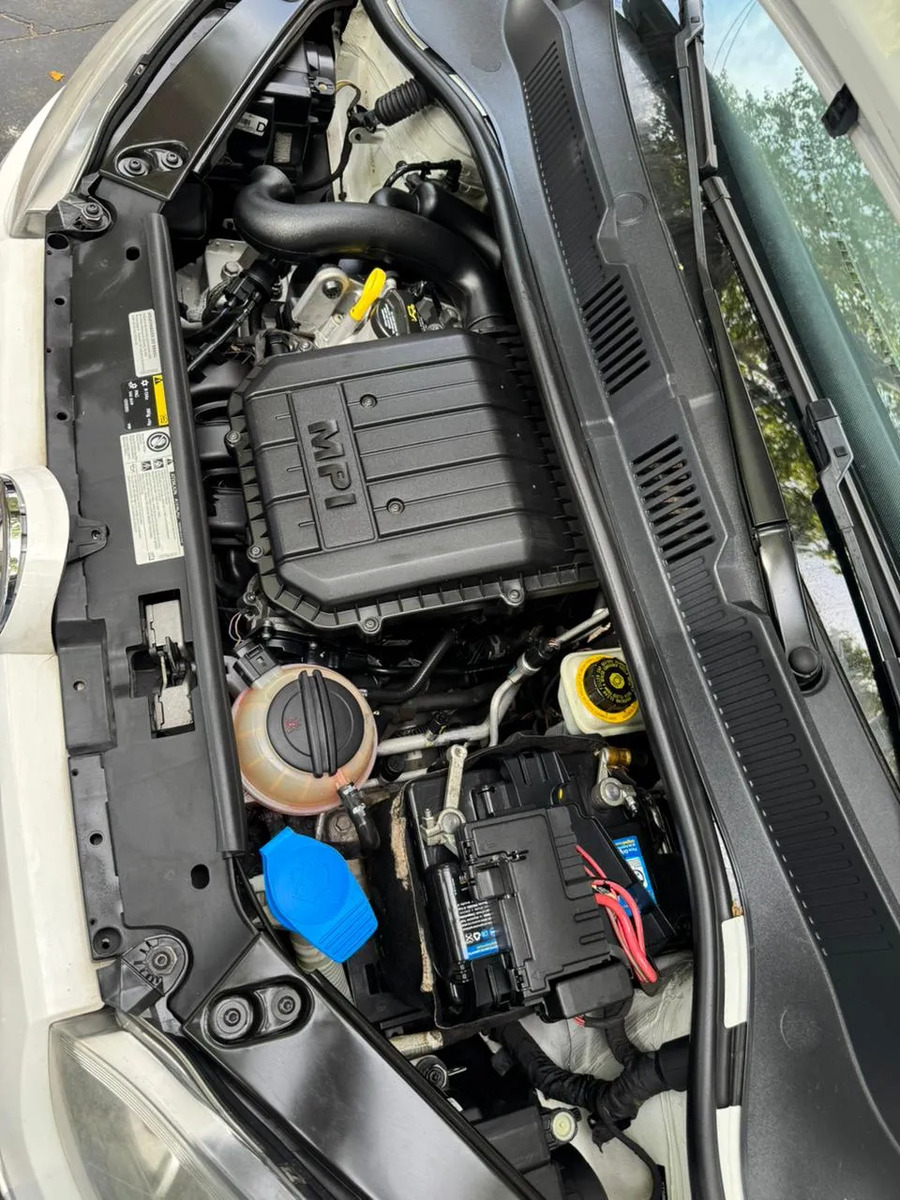 Volkswagen Up! 1.0 White Up 75cv - Imagen 10