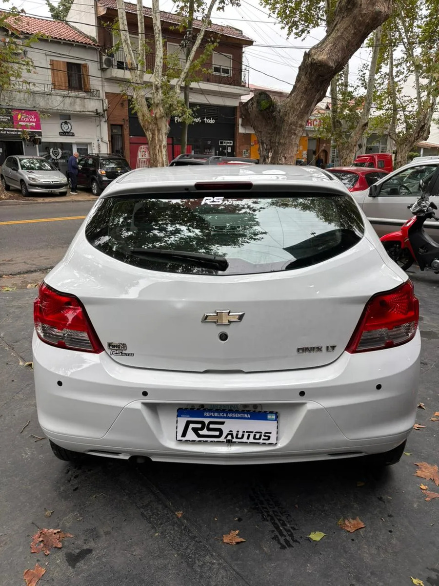 Chevrolet Onix 1.4 Lt Mt 98cv - Imagen 7
