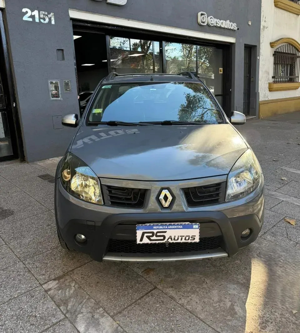 Renault Sandero Stepway 1.6 Confort 105cv - Imagen 2